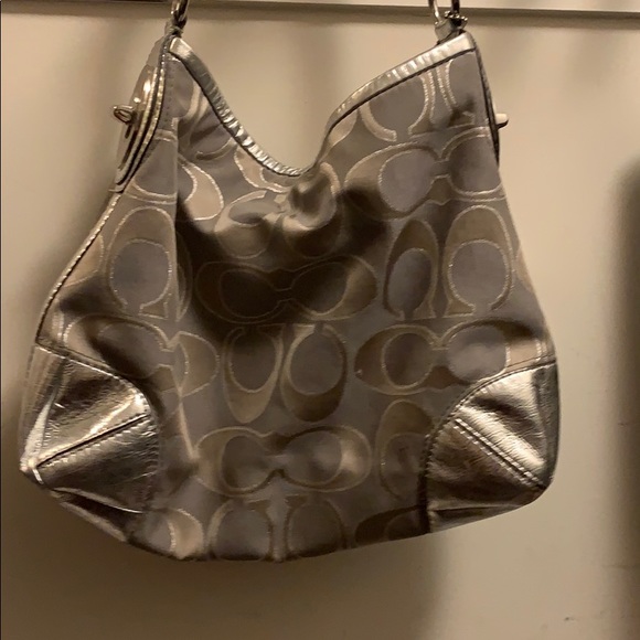 Coach purse - Picture 4 of 5